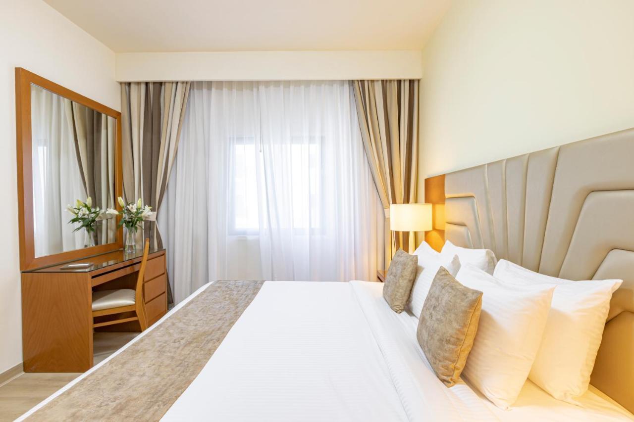 Golden Sands Suites Dubai Bagian luar foto